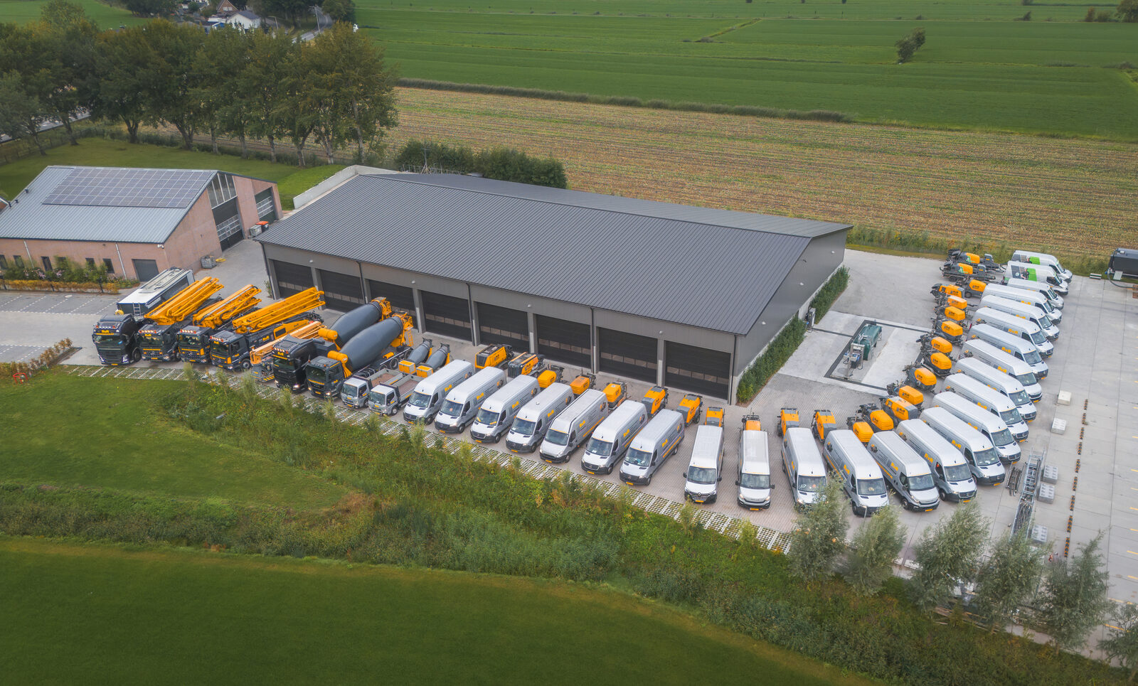 Luchtfoto van onze hoofdvestiging in Montfoort